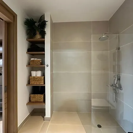 Apartamento Lujoso E Inclusivo En Baia Kristal *